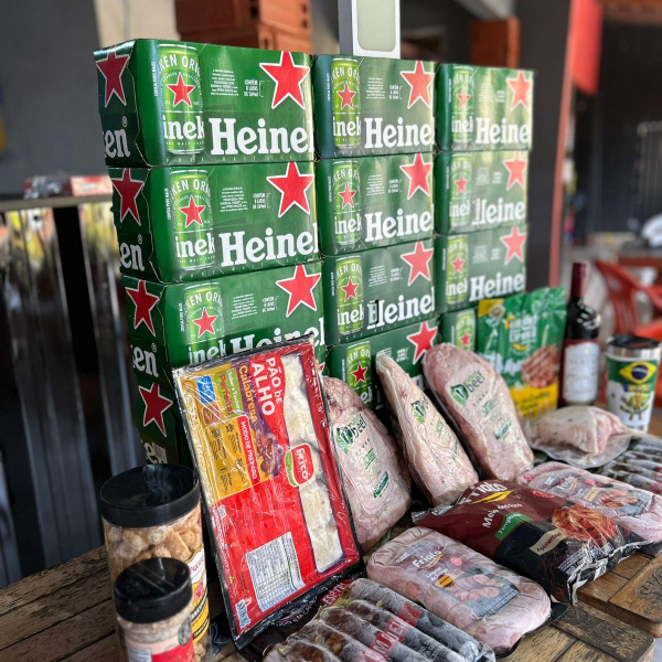 IPHONE 17 GREEN + KIT CHURRAS